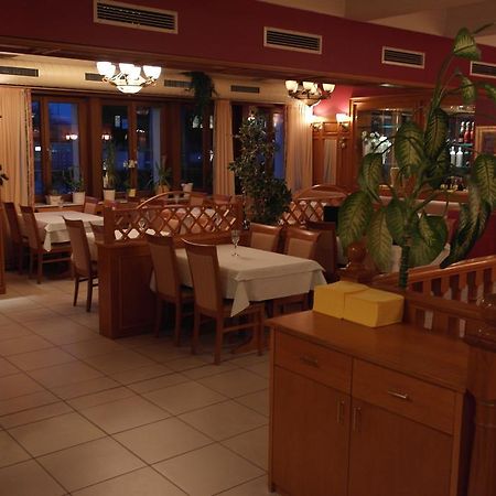Hotel Jahnhaus Langenfeld  Buitenkant foto