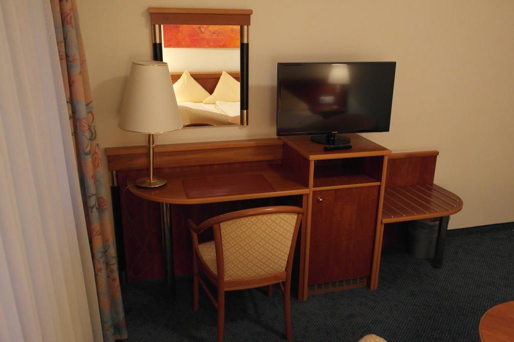 Hotel Jahnhaus Langenfeld  Kamer foto